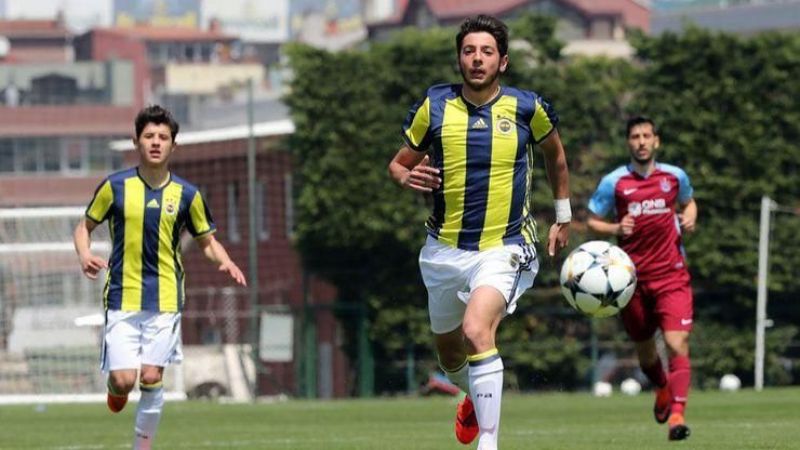 Fenerbahçe'nin Genç Yıldızı Muhammed Gümüşkaya Kimdir, Kaç Yaşında? 4