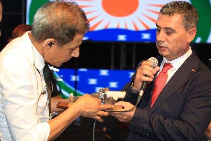 Ankara'da Mustafa Yıldızdoğan konserinde sürpriz evlilik teklifi 2