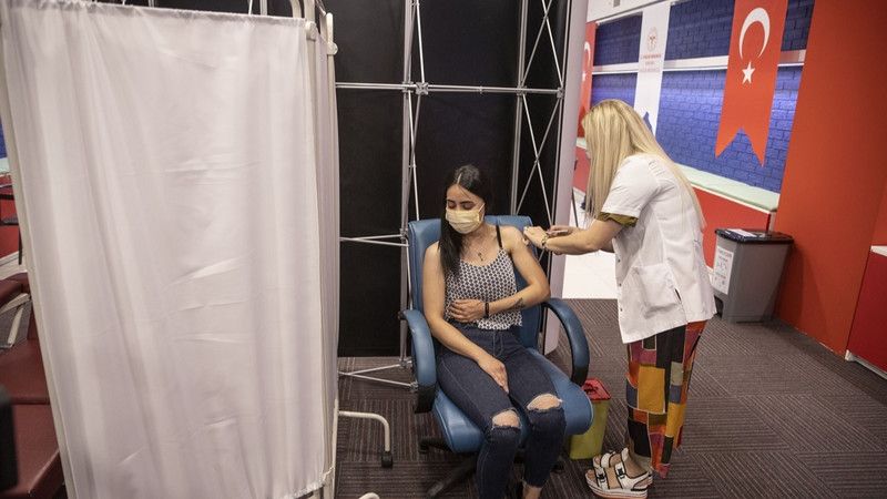 AVM'lere Aşısız Giriliyor Mu? Ankara’da Alışveriş Merkezlerine Aşısız Gidiliyor Mu? Aşı Olmayanlara Yeni Kısıtlama Var Mı? 4