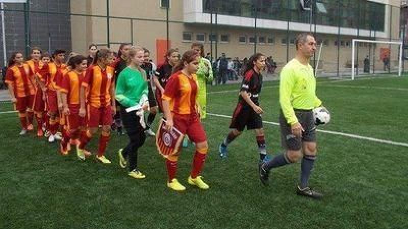 Galatasaray Kadın Futbol Takımı Var Mı? Galatasaray Kadın Futbol Takımı Hocası Kim? Futbolcuları Kimler? 2