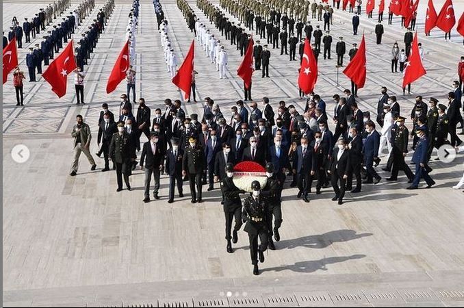 Ankara Valisi Vasip Şahin Gaziler Günü'nde Anıtkabir'i ziyaret etti 1