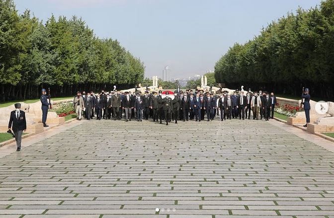 Ankara Valisi Vasip Şahin Gaziler Günü'nde Anıtkabir'i ziyaret etti 4
