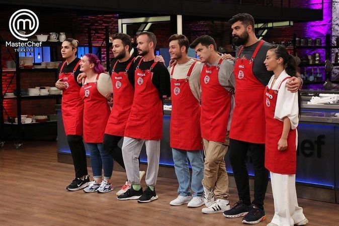 Masterchef'te Düğün Mü Oluyor Sünnet Mi? Yarışmanın En Küçüğü Tahsin Küçük’e Takılan Paralar Herkesi Şok Etti. Tahsin Küçük Evleniyor Mu? 2