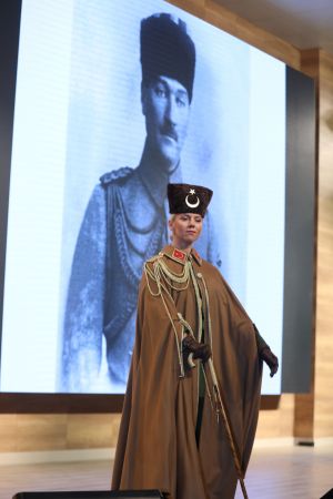 Ankara Türk Tarih Müzesi'nde Atatürk giysileri defilesi 3