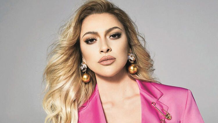 Hadise Kıvrak Dansıyla Akılları Başlardan Aldı! Derin Yırtmacıyla Alev Alev Yaktı! “Hadise Sen Ne Yapıyorsun?” 4