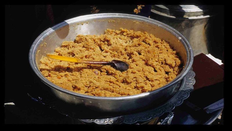 Ölünün Arkasından Neden Helva Kavrulur? Ölünün Arkasından Neden Helva Yapılır? 1