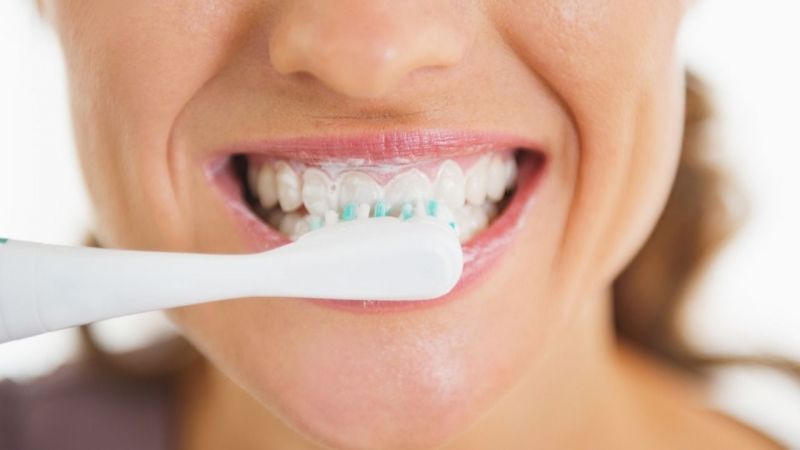 Hangi Burç Diş Fırçalamayı Sevmez? İşte Dişleri Altın Sarısı Olan O Burçlar… 3