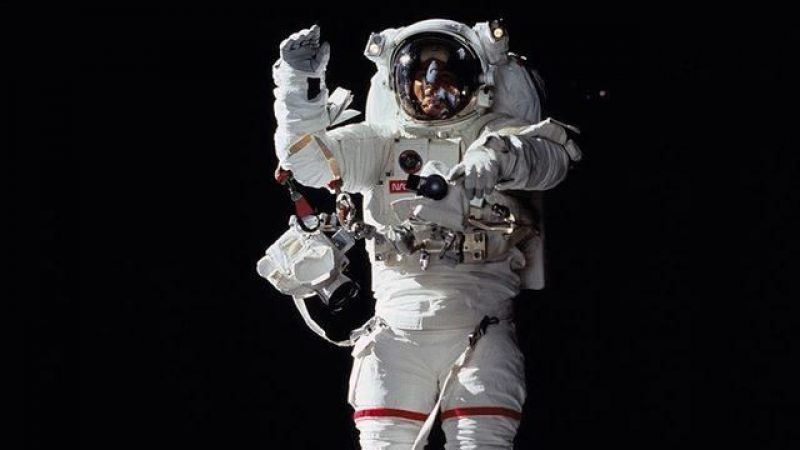 Astronot Maaşı 2022 Ne Kadar? Astronot Ne Kadar Maaş Alıyor? Astronot Olmak İçin Kaç Yıl Okumak Gerekir? 2