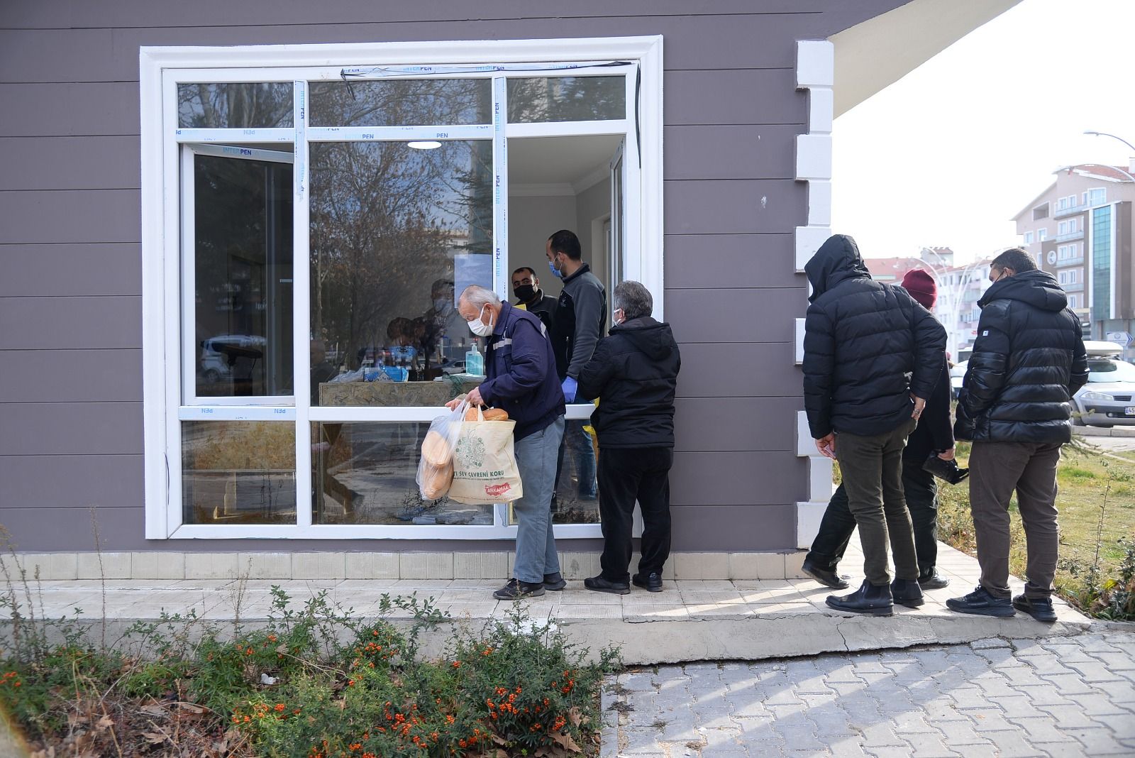 Serhat Oğuz'un formülü tuttu, "Halk ekmek kuyruğu" çilesi bitti 9