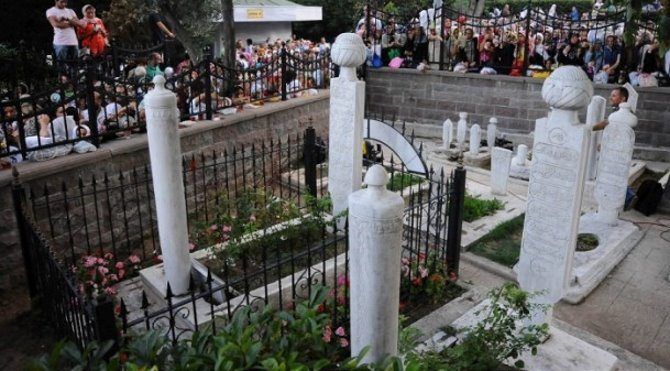 Oruç Baba Türbesi İstanbul'da Nerede, Nasıl Gidilir? Oruç Baba Türbesinin Hikayesi Nedir? 2