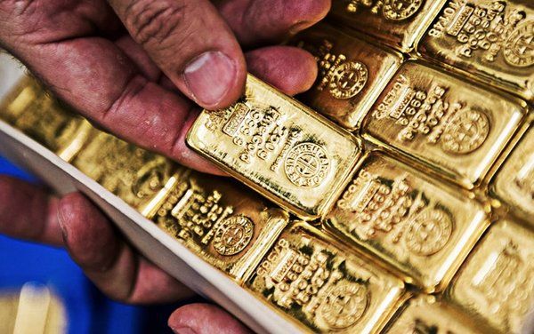 Altın Piyasası Beşik Gibi Sallanıyor! Yatırımcısı Hayatının En Büyük Darbesini Bugün Yedi… Bundan Sonra Kimse Altına Yatırım Yapmayabilir… 3