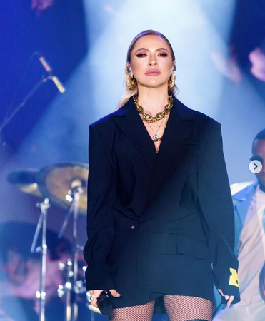 Hadise Boşanmakla En Doğrusunu Yaptı! Aşkta Kaybetti Ama Sahnede Kazandı… Tek Gecede Servetini 3’e Hatta 5’e Katlayacak! Neler Oluyor? 3