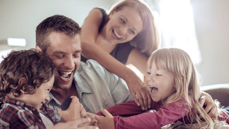 Anne ve Babaya En Düşkün Burçlar Belli Oldu! En Çok Onlar Seviyor! İşte Aile İlişkileri Çok Kuvvetli Olan Burçlar… 3
