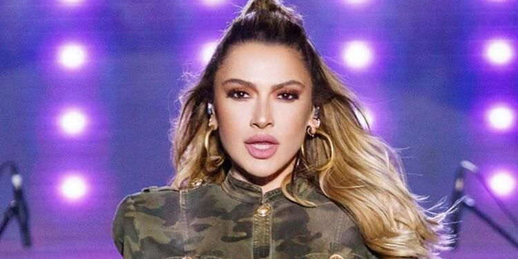 Hadise’nin Bu Halini Daha Önce Kimse Görmedi! Saçlarını Kısacık Kestirdi, Etek Boyuysa Yürekleri Hoplattı… Boşanmasının Ardından Dedikodulara Böyle Cevap Verdi! Neler Oluyor? 2