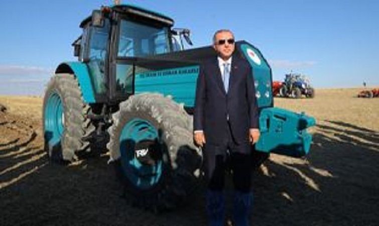 Türkiye'de Bir İlk! Yerli elektrikli Traktörden Beklenen Haber Ankara'dan Geldi! 2