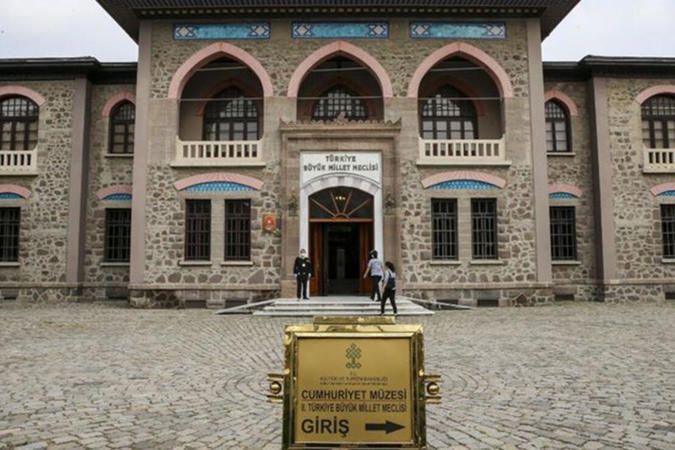 Cumhuriyet Müzesi Nerede, Nasıl Gidilir? Ankara Cumhuriyet müzesinde neler var? Cumhuriyet Müzesi hangi günler açık, Müze Kartı Geçerli Mi? 1