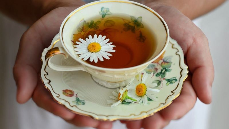 Papatya çayı neye iyi gelir? Sıkıntı ve strese ve uykuya ne iyi gelir? Papatya çayını kimler kullanamaz? 5