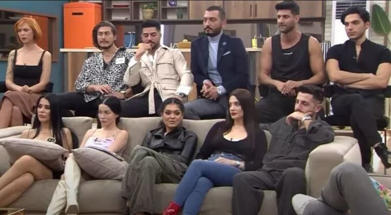 Kısmetse Olur Yarışmasının En Büyük Aşk Bombası Patladı! Aybüke – Tolga, Cansel – Oğulcan Bile Fıs… 2