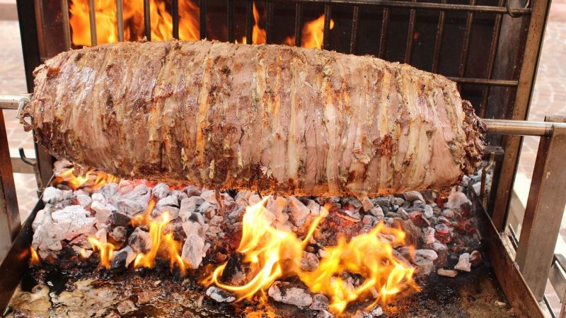 Ankara’da Cağ Kebabı Nerede Yenir? Ankara'nın En İyi Cağ Kebapçısı Kimdir? Cağ Kebabı Nasıl Yapılır ve Pişirilir? 1