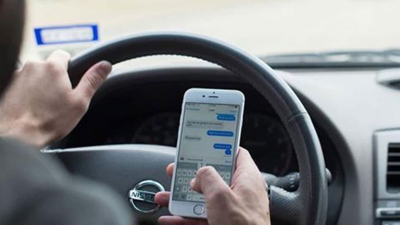 2023 Yılında Araçta Telefon İle Konuşan Tam Tamına 951 TL Ceza Ödeyecek! Trafikte Cep Telefonu Kullanmanın Cezası Ne Kadar Oldu? 1
