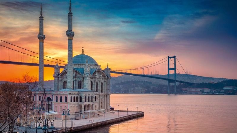İstanbul İsmini Kim, Ne Zaman Verdi? İstanbul'da Önemli Tarihi Yerler Neresidir? İşte Gezilecek O Muhteşem Yerler... 1