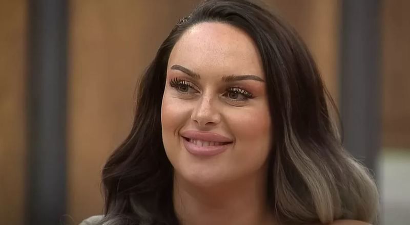 Kısmetse Olur Yaren’in Defteri Dürüldü! “Ebu Cehil’in Öz Kızı!” Öyle Şeyler Yapıyor Ki… 2