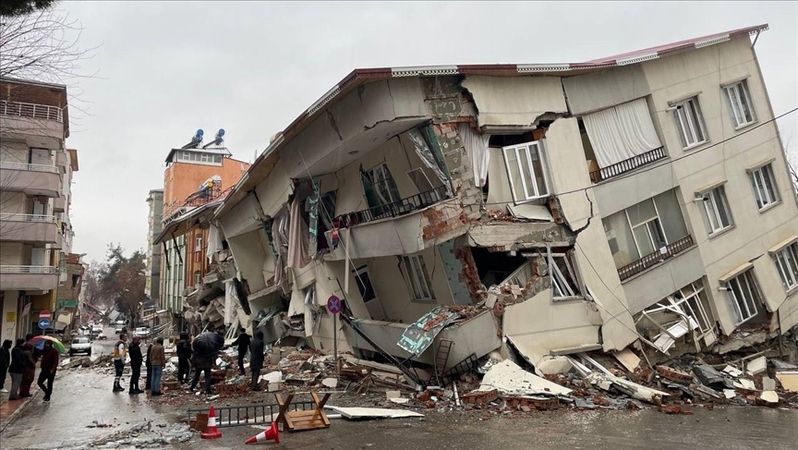 Mesela Sadece İstanbul Depremi Değil! Kapıda Öyle Depremler Var ki, Akıl Hayal Duracak! 2