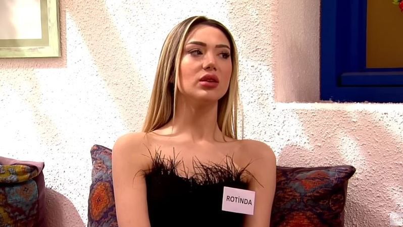 Kısmetse Olur Yarışmasına Yasmin Erbil Şoku! Mehmet Ali Erbil Darbeyi Aldıkça Alıyor; Yorumlar Arka Arkaya… 3