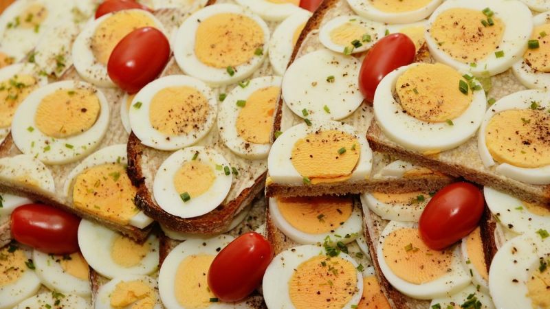 Yumurta satın alırken bu detaylara dikkat! Organik yumurta mı gezen tavuk yumurtası mı? İşte Beyaz Yumurta Ve Kahverengi Yumurta Arasındaki Farklar... 3
