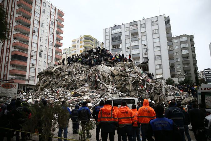 Mega Depremler Kapıda mı? Türkiye’yi Vuran 7.7 ve 7.6 Şiddetindeki Depremlerden Sonra… 2