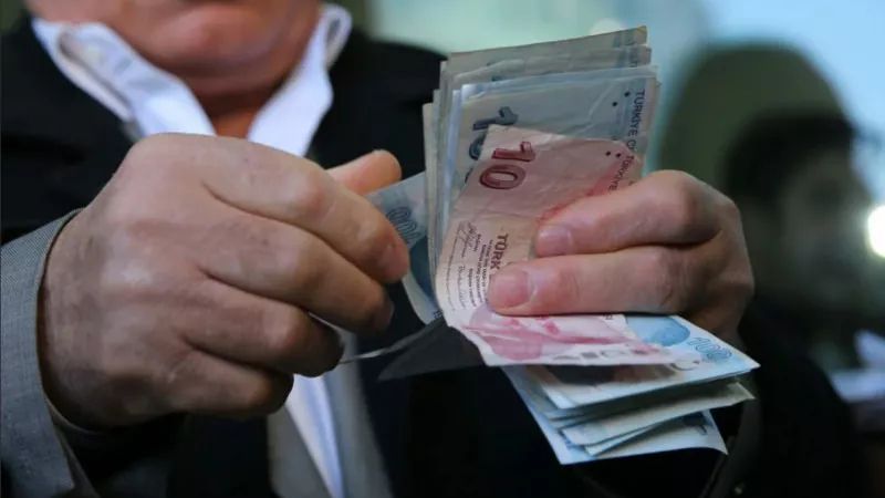 Emekli Vatandaşı Yakından İlgileniyor! Ek Zam Geliyor mu? Bayram İkramiyeleri 3 Bin Lira Olacak Mı? Kulis Bilgileri... 3