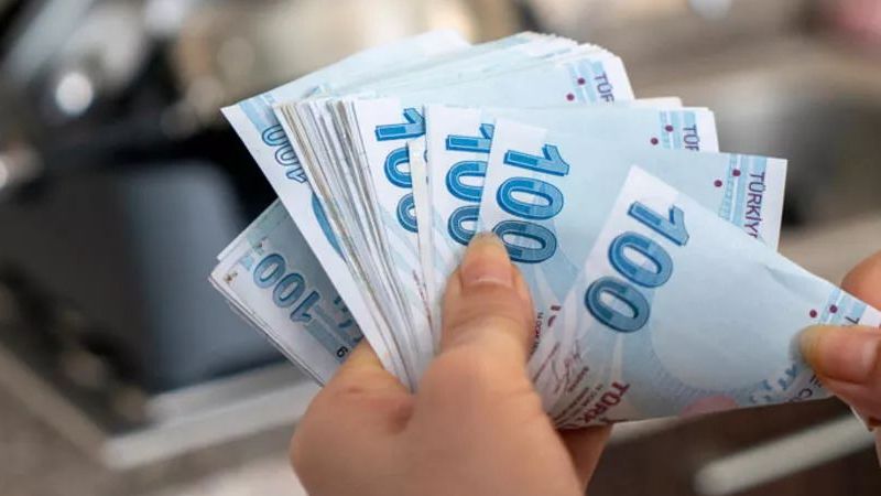 Emekli Vatandaşı Yakından İlgileniyor! Ek Zam Geliyor mu? Bayram İkramiyeleri 3 Bin Lira Olacak Mı? Kulis Bilgileri... 1