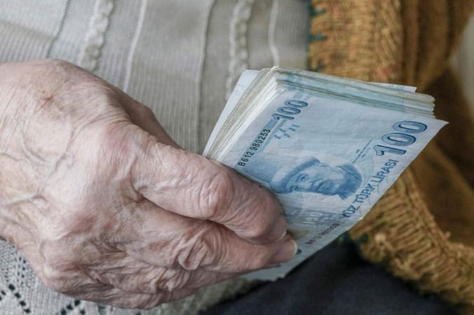 Emekli Vatandaşa 5.500 + 5.000 TL! Yapı Kredi Emeklileri Sevinçten Havalara Uçurdu; Promosyon Miktarları… 3