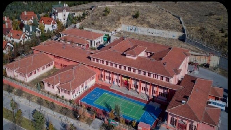 Ankara'da kaç tane güzel sanatlar lisesi var? Güzel Sanatlar Lisesi bitince ne olur? 4