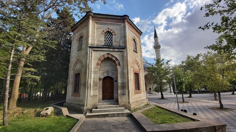 Cenabı Ahmet Paşa Camii Ankara'da Nerede? Camii Ne Zaman, Ne Amaçla Yapılmıştır, Mimari Özelliği Nedir? Cenabı Ahmet Paşa Kimdir? 3