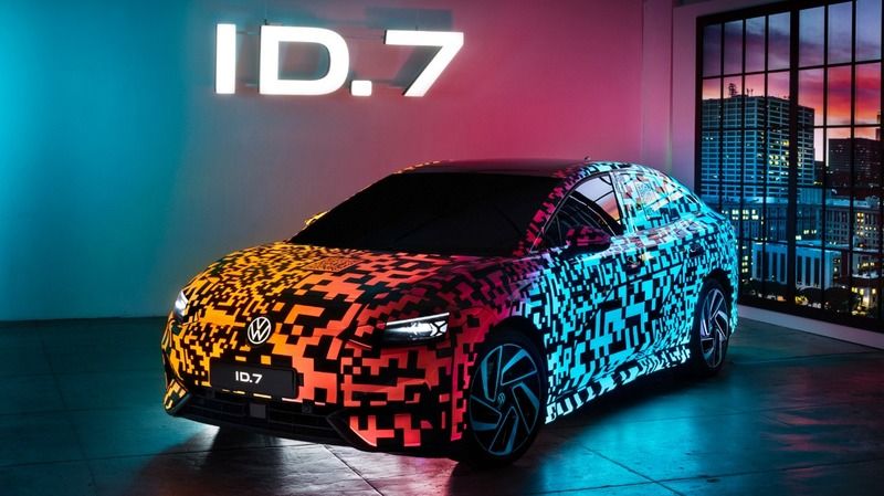 Volkswagen'in Renk Değiştiren Yeni Elektrikli Otomobili Görücüye Çıktı! İşte Tesla Model 3'e Rakip Gösterilen Volkswagen ID.7'nin Özellikleri! 1
