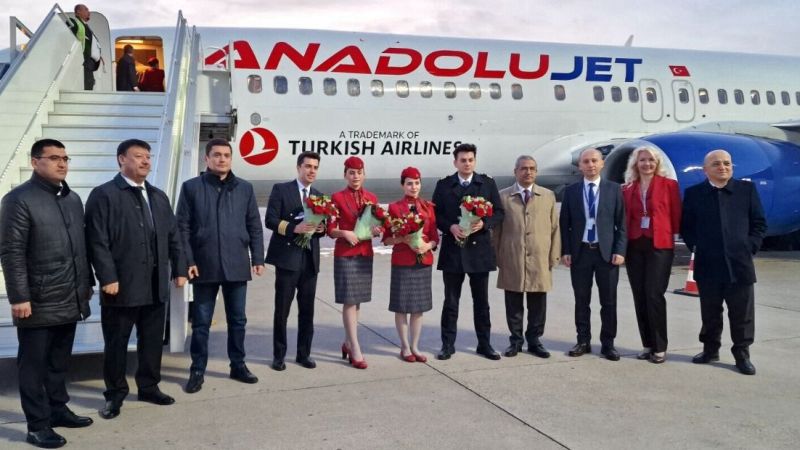 Dünya Gitgide Küçülüyor: Ankara’dan Taşkent’e Seferler Başladı! THY Olaya El Attı; İlk Uçaktaki Pilotlar Çiçeklerle Karşılandı! 3