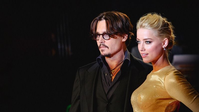 Amber Heard'ten Kötü Haber! Çulunu Pırtısını Alıp Hollywood'u Terk Etti… Bitiyor mu? Kızını Korumaya Aldı... 2