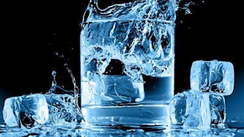 Soğuk Su İçmek Zararlı Mı? Bağışıklık ve Kalbe Ciddi Zarar Verebilir! İşte Soğuk-Buzlu Suyun Zararları! 3
