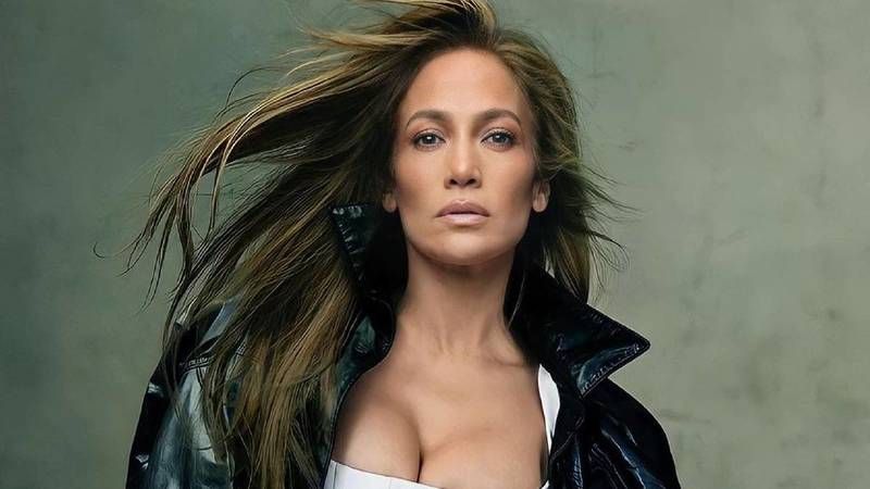 Jennifer Lopez’in Güzellik Sırları Yıllar Sonra Ortaya Çıktı: 4 Kuralını Açıkladı; Hayranlarına Mutlaka Önerdi! İşte Jennifer Lopez’in Yaşlanma Karşıtı Sırları 2