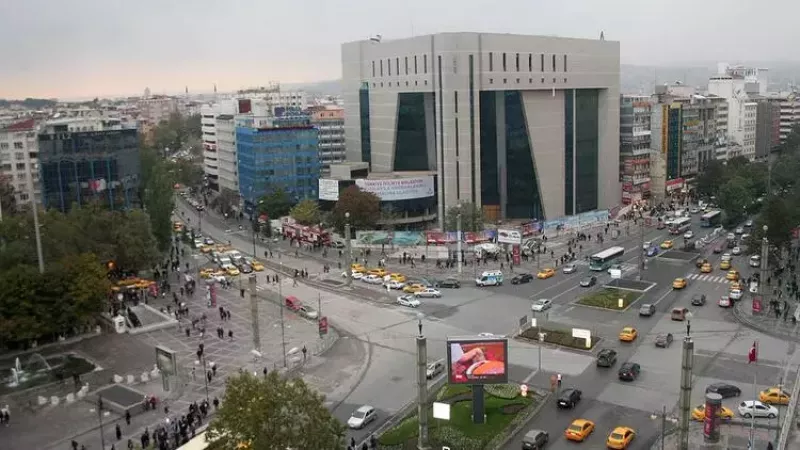 Ankara’nın Taksim’i Kızılay Sosyal Medyanın Gündemine Oturdu! Günlük 30 Bin Kişi Ziyaret Ediyor! İşte Kızılay’ın Bilinmeyenleri... 3