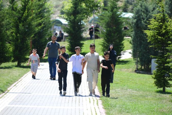 Ankara’nın En Gözde Mekanı Oldu! Üreğil Millet Bahçesi Tatilde Doldu Taştı... Piknik, Yürüyüş, Çocuk Parkları! 6