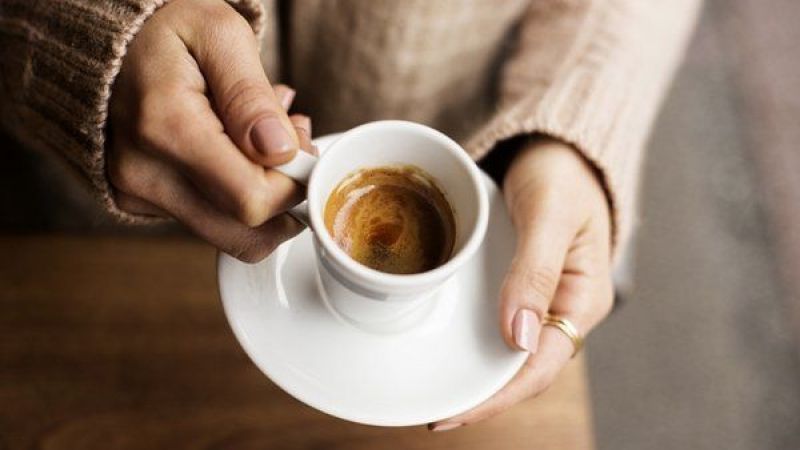 Sabahları ayılmak için kahve içilir mi? Bir bardak kahve içerseniz, bakın vücudunuzda neler oluyor? 2