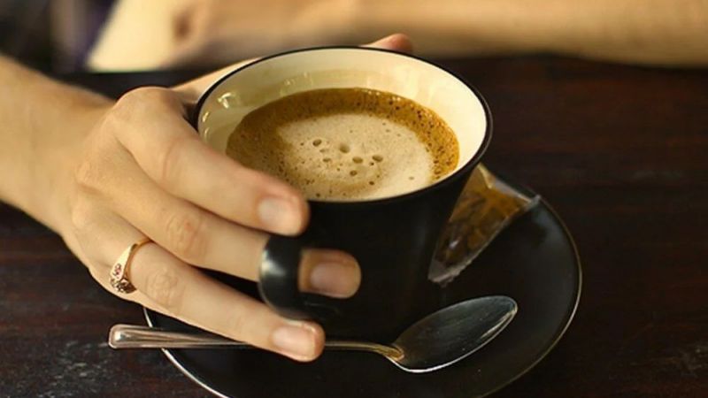 Sabahları ayılmak için kahve içilir mi? Bir bardak kahve içerseniz, bakın vücudunuzda neler oluyor? 3