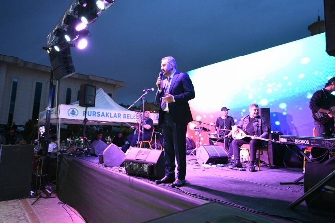 Pursaklar'da Yaz Konserleri Başladı! Ankaralı Mahmut ve Asena Bilge Atalay Coşturdu... 2