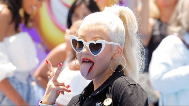 Ünlü şarkıcı Christina Aguilera’nın Sahne Fiyatına Olağanüstü Zam! “Ev Mi Alsam, Christina Aguilera'ı Mi Dinlesem?” Twitter Ayağa Kalktı! 3