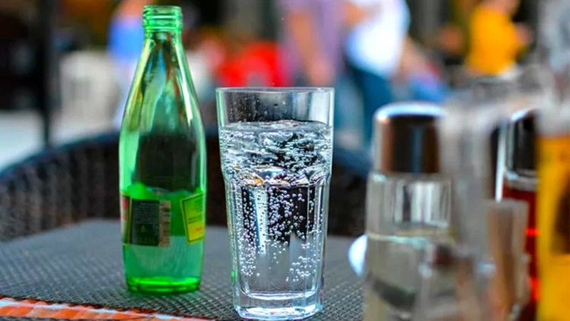 Soda ve maden suyu arasındaki fark ne? Hangi içecek daha faydalı? Meğerse yanlış biliyormuşuz… 2