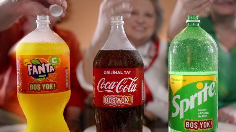 Coca Cola, Fanta ve Sprite fiyatlarına rekor zam yapıldı: Zamlar, gazlı içecekleri de vurdu… Kola, çekirdek keyfi de artık lüks olacak! 2