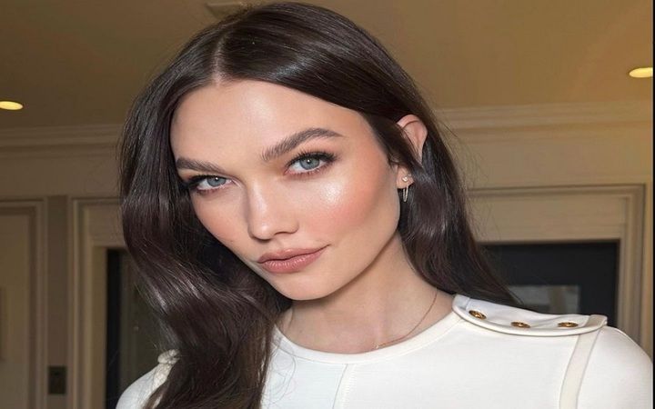 Victoria's Secret Mankeni Karlie Kloss Sır Gibi Sakladığı Güzellik Sırrı Ortaya Çıktı! Milyonlar Akım Yarattı; Herkes Bunu Yapmaya Başladı! Meğer… 3