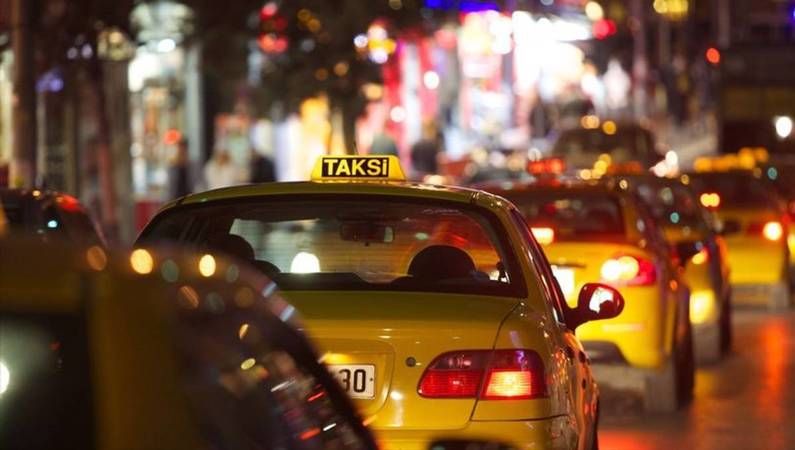 Ankara'da Taksiye Binecekler Dikat! Taksi Ücretleri Sil Baştan Güncellendi! Taksi Açılış 18 TL, İndi Bindi 50 TL, Km Başı 15 TL Artıyor! 2